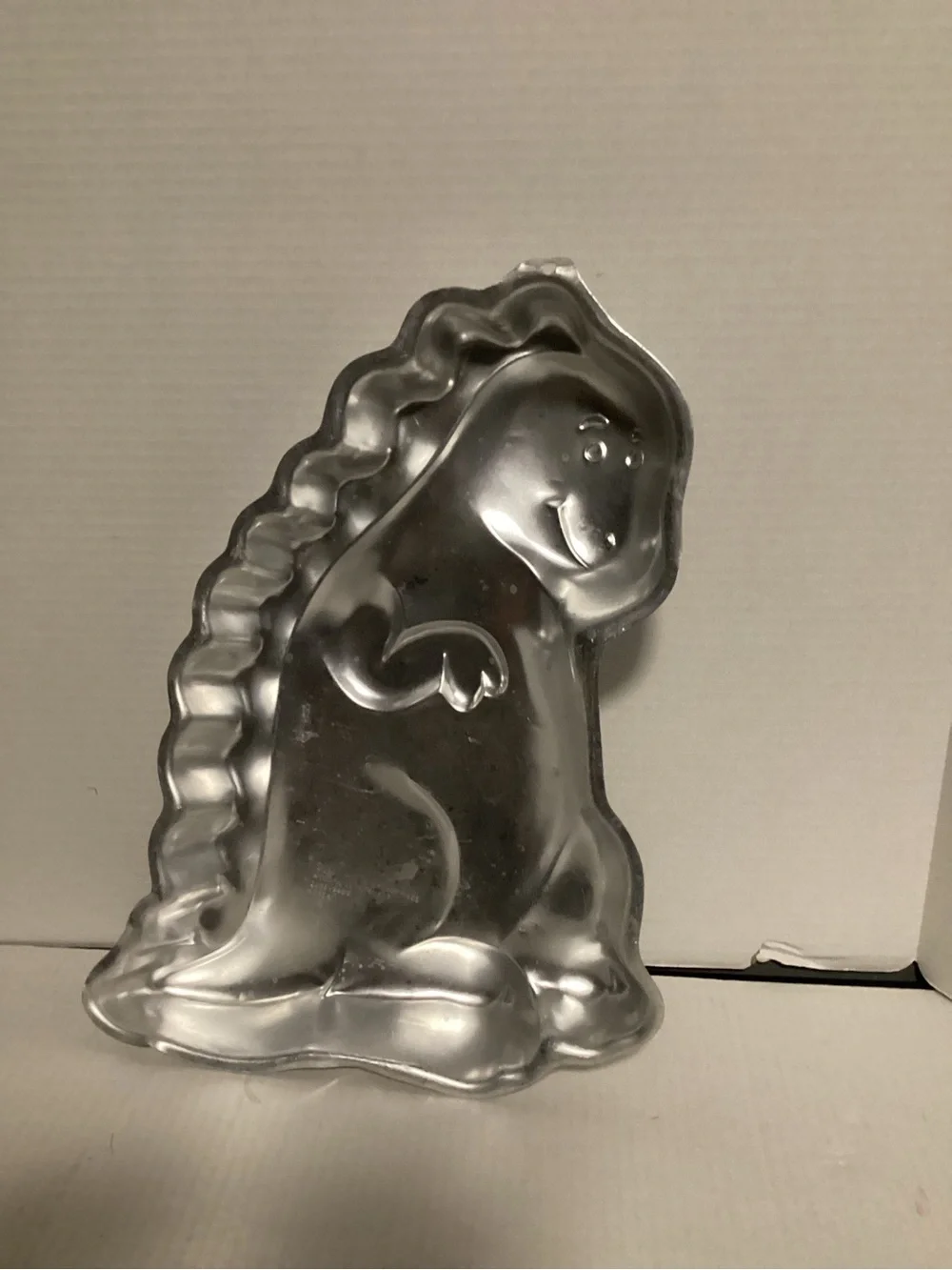1988 Vintage Wilton Silver Dinosaur Cake Pan